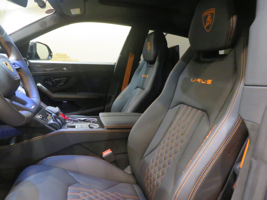 Ｕｒｕｓ Ｐｅｒｆｏｒｍａｎｔｅ