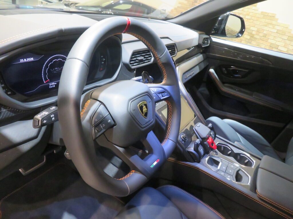 Ｕｒｕｓ Ｐｅｒｆｏｒｍａｎｔｅ