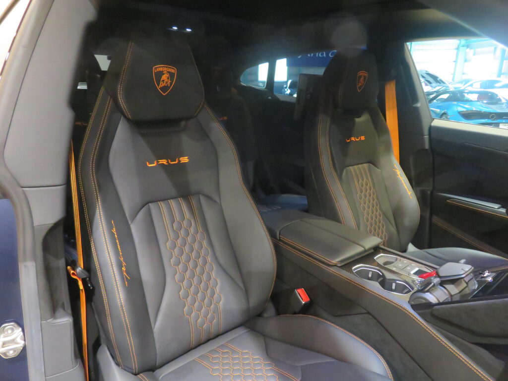 Ｕｒｕｓ Ｐｅｒｆｏｒｍａｎｔｅ