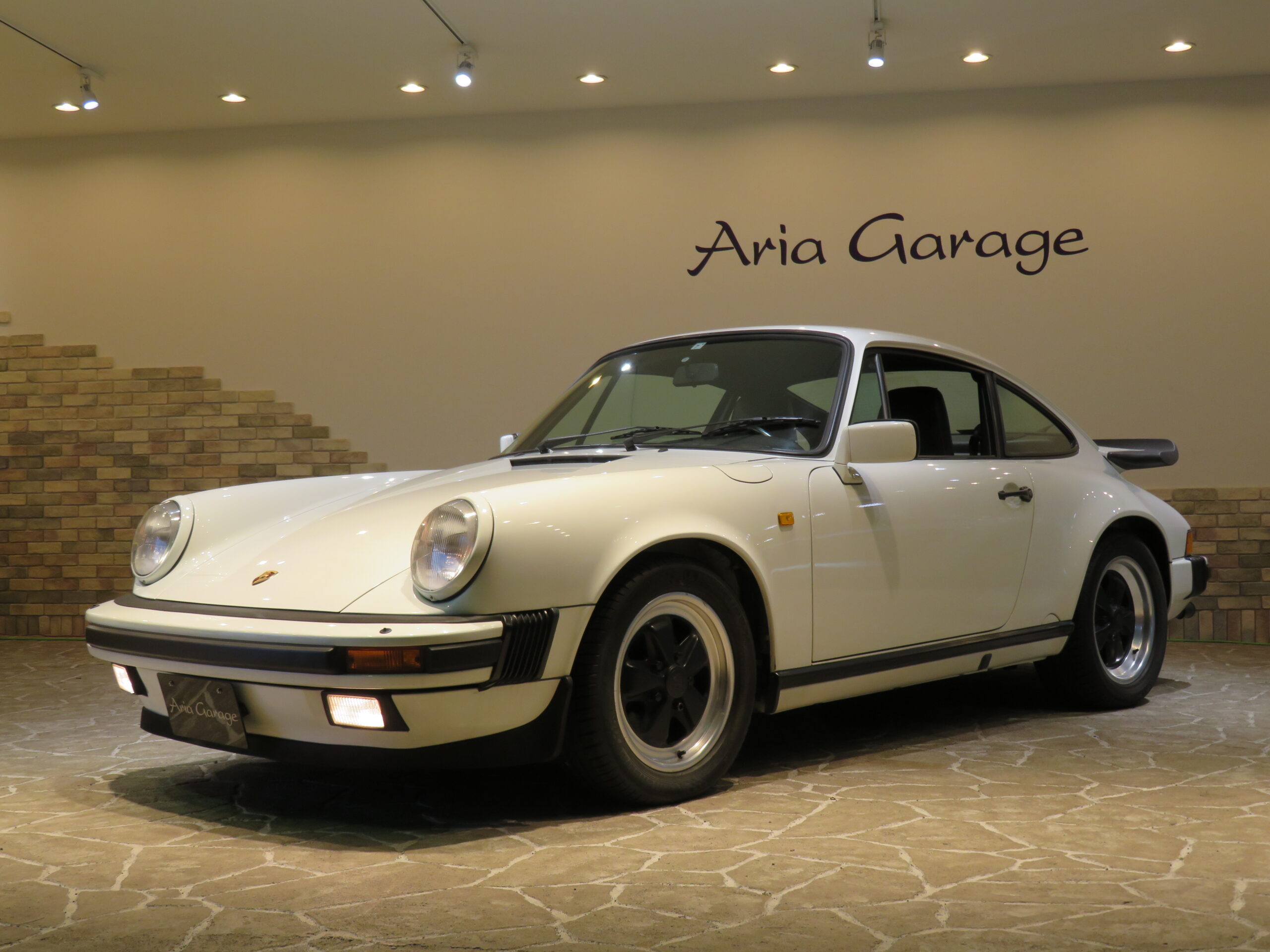 ポルシェ　９１１カレラはいかがですか？！