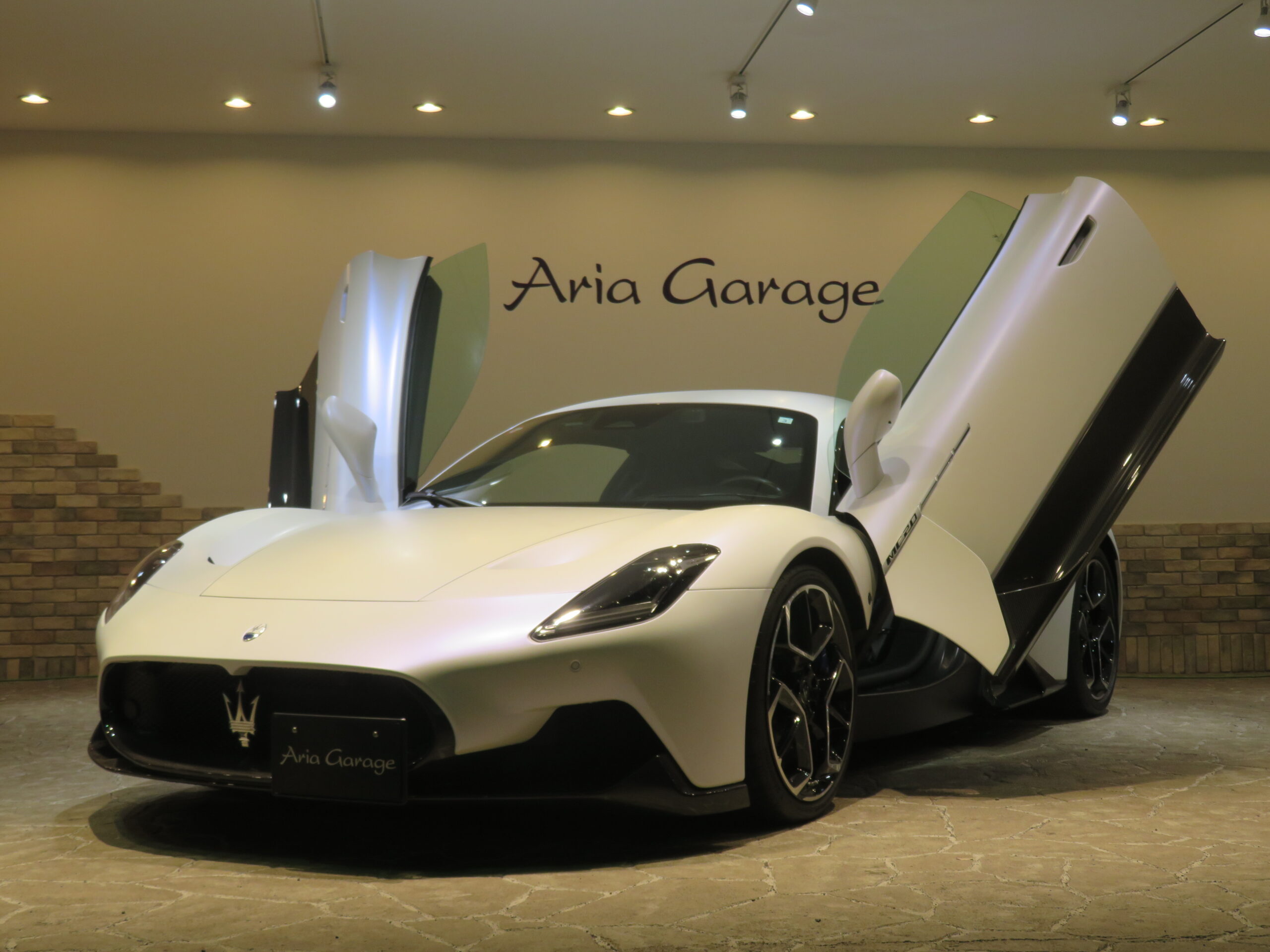 マセラティ　ＭＣ２０！！