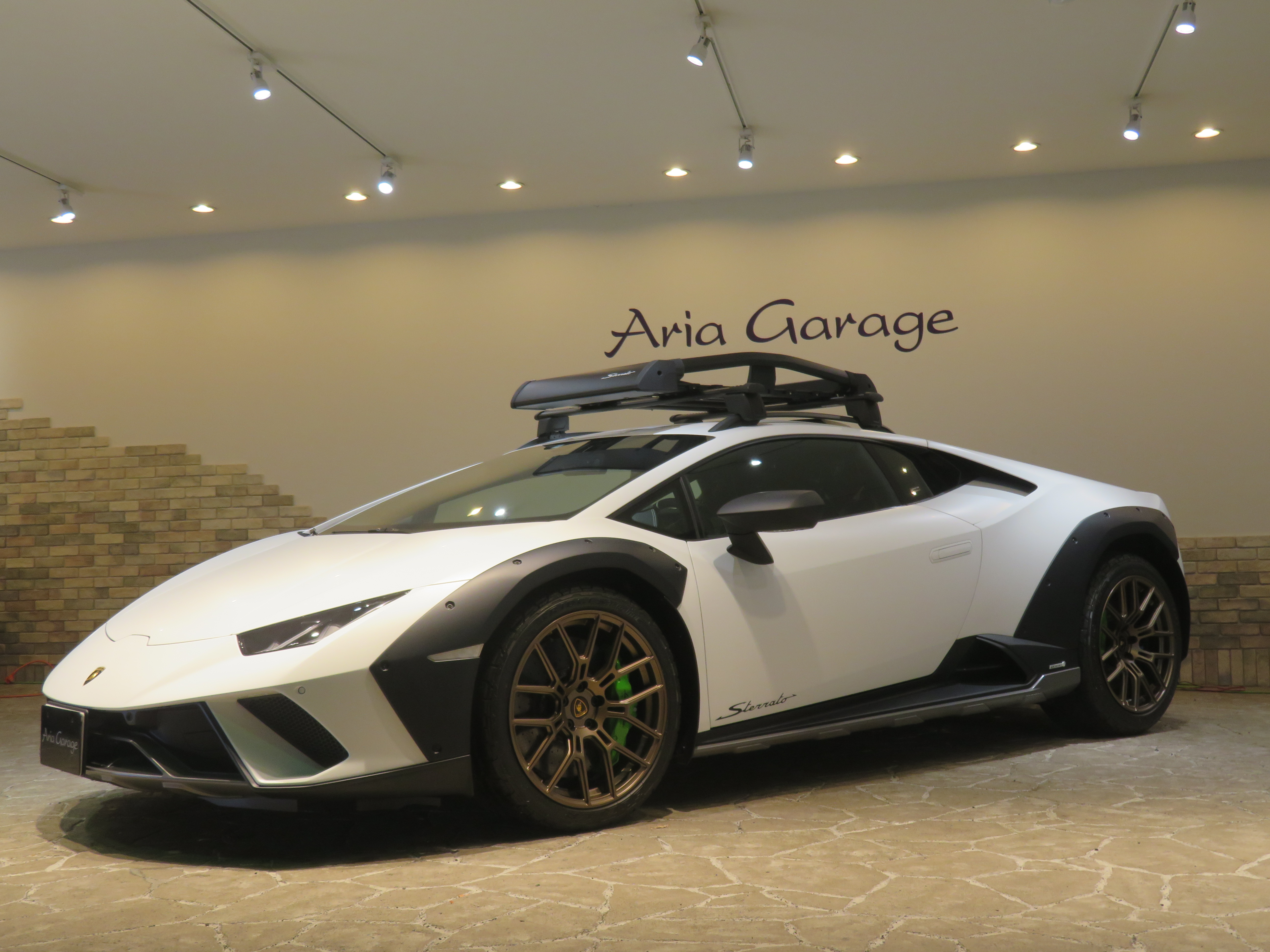 ランボルギーニ　ＨＵＲＡＣＡＮ ＳＴＥＲＲＡＴＯ