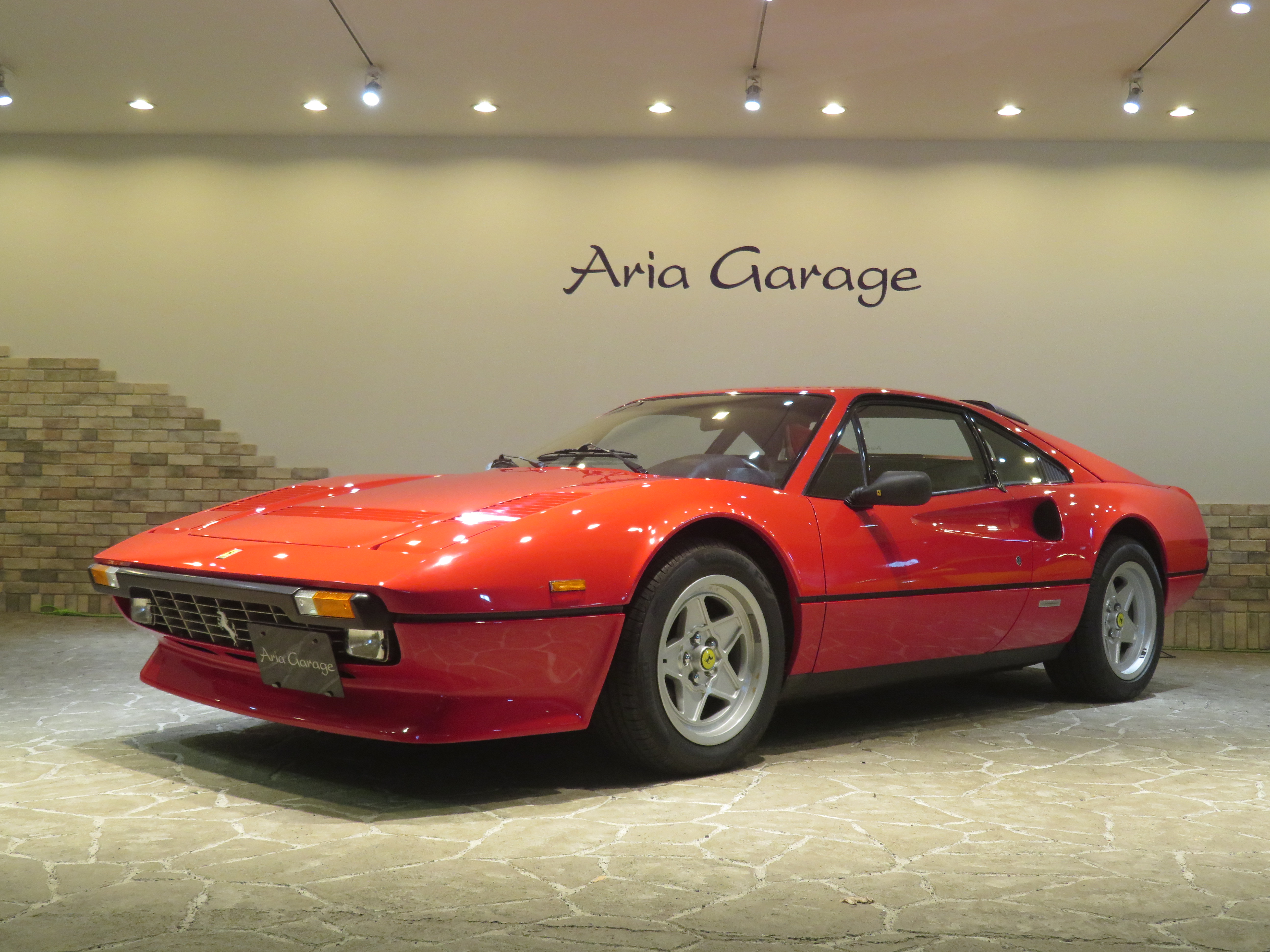フェラーリ　３０８ＧＴＢ Ｑｕａｔｔｒｏｖａｌｖｏｌｅ