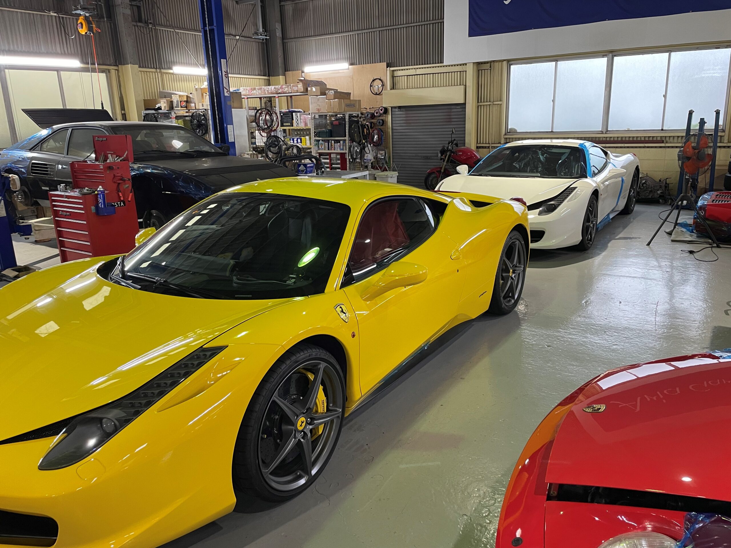 ４５８イタリアの内装リペア！！